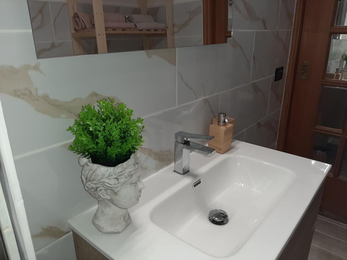 ポルティチ La Casa Di Ninoヴィラ エクステリア 写真